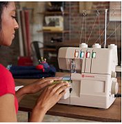 Overlock Singer Heavy Duty 0425