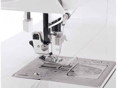 Näh und Stickmaschine Singer Futura XL 420